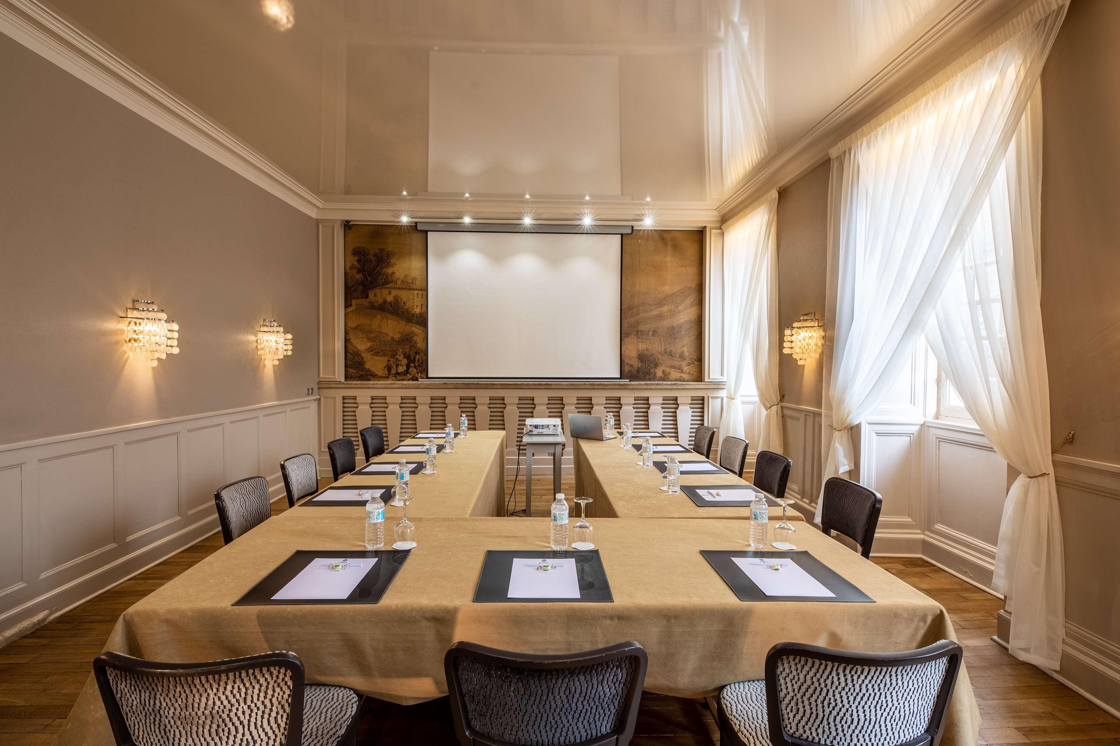 Best Western Grand Hotel De Bordeaux Aurillac Ngoại thất bức ảnh