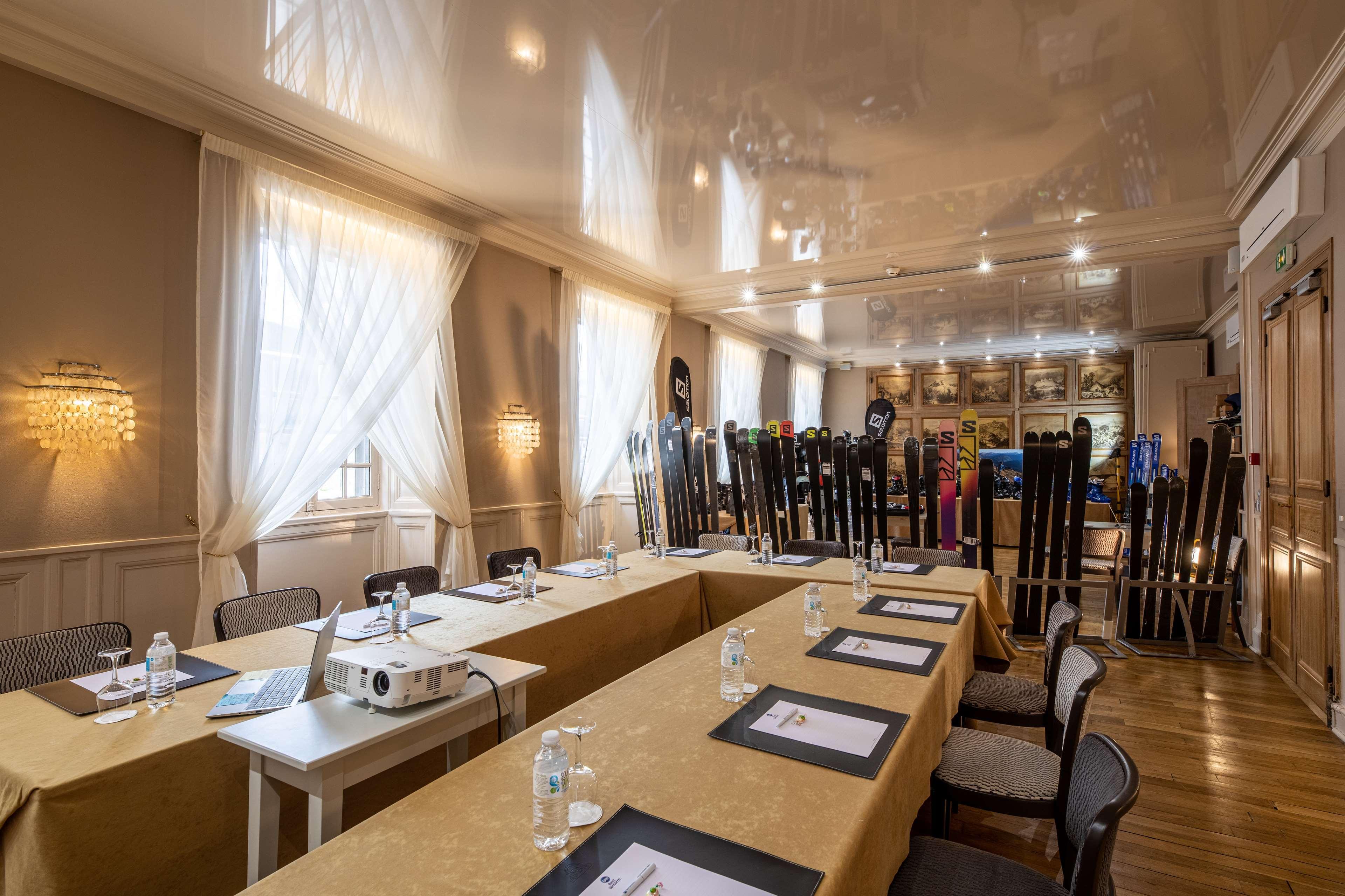 Best Western Grand Hotel De Bordeaux Aurillac Ngoại thất bức ảnh