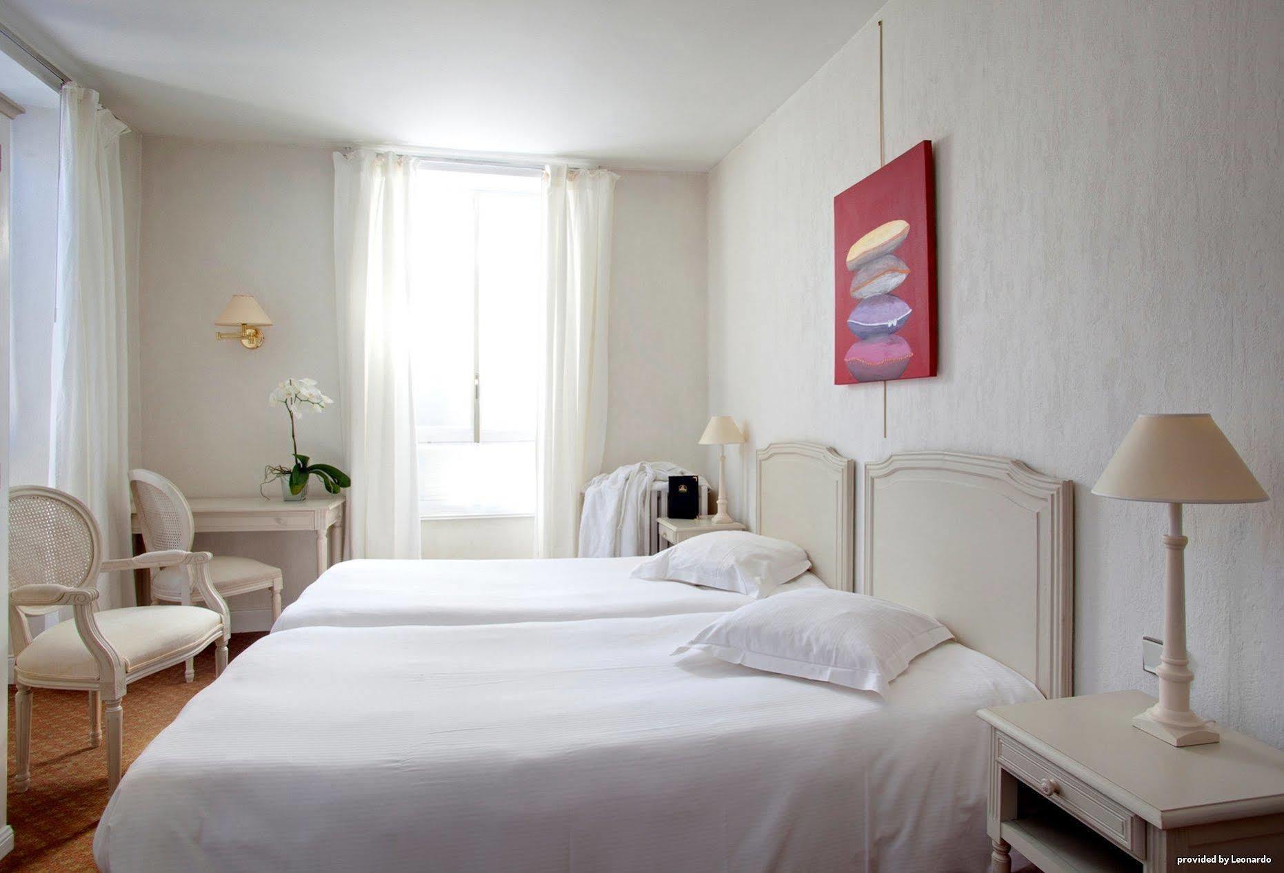 Best Western Grand Hotel De Bordeaux Aurillac Phòng bức ảnh